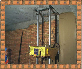 China Ceiling Cement Wall Automatic Plaster Machine For Building 60 - 70m²/h supplier